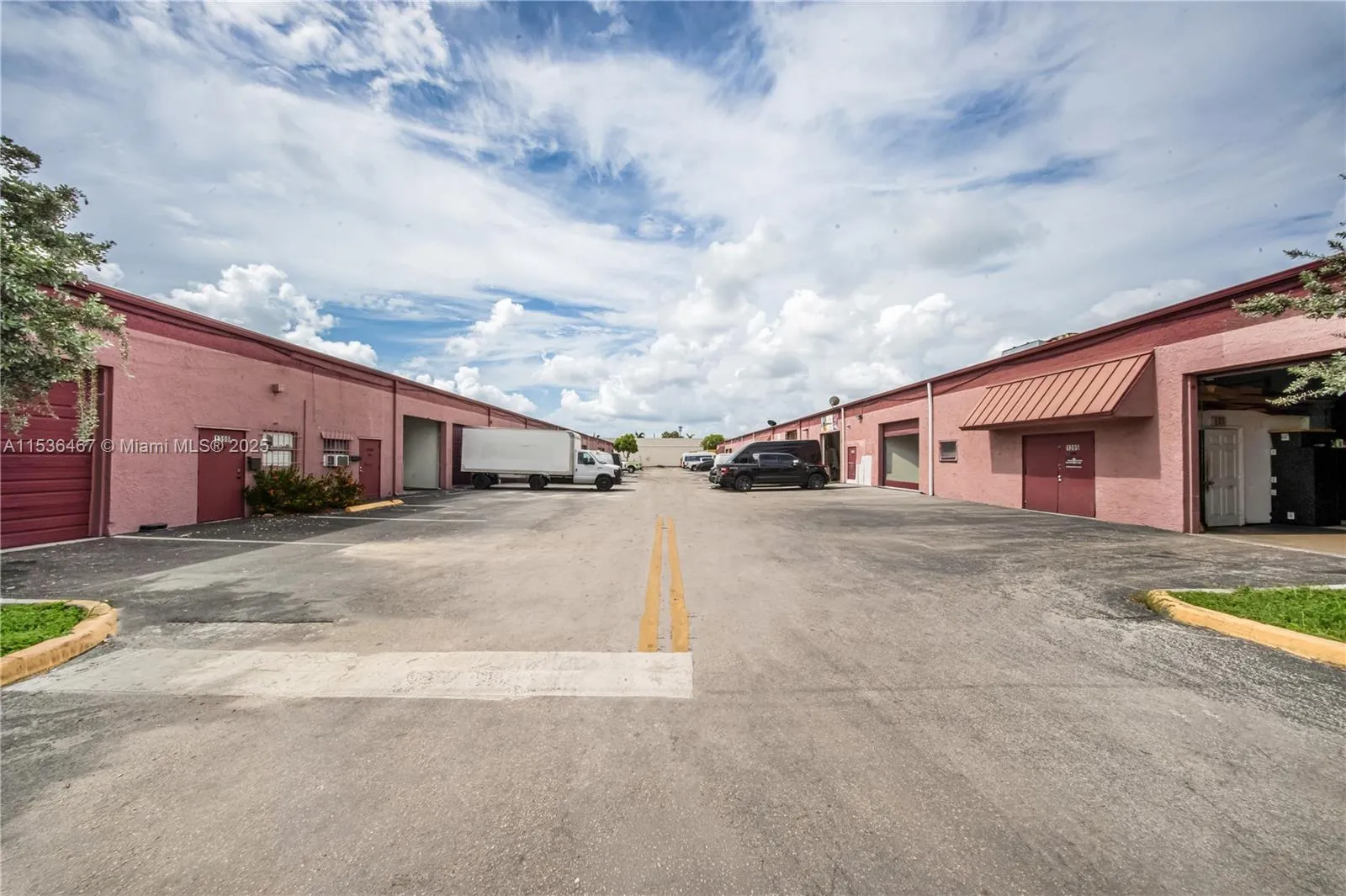 1375 NW 65TH AV, Plantation FL 33313