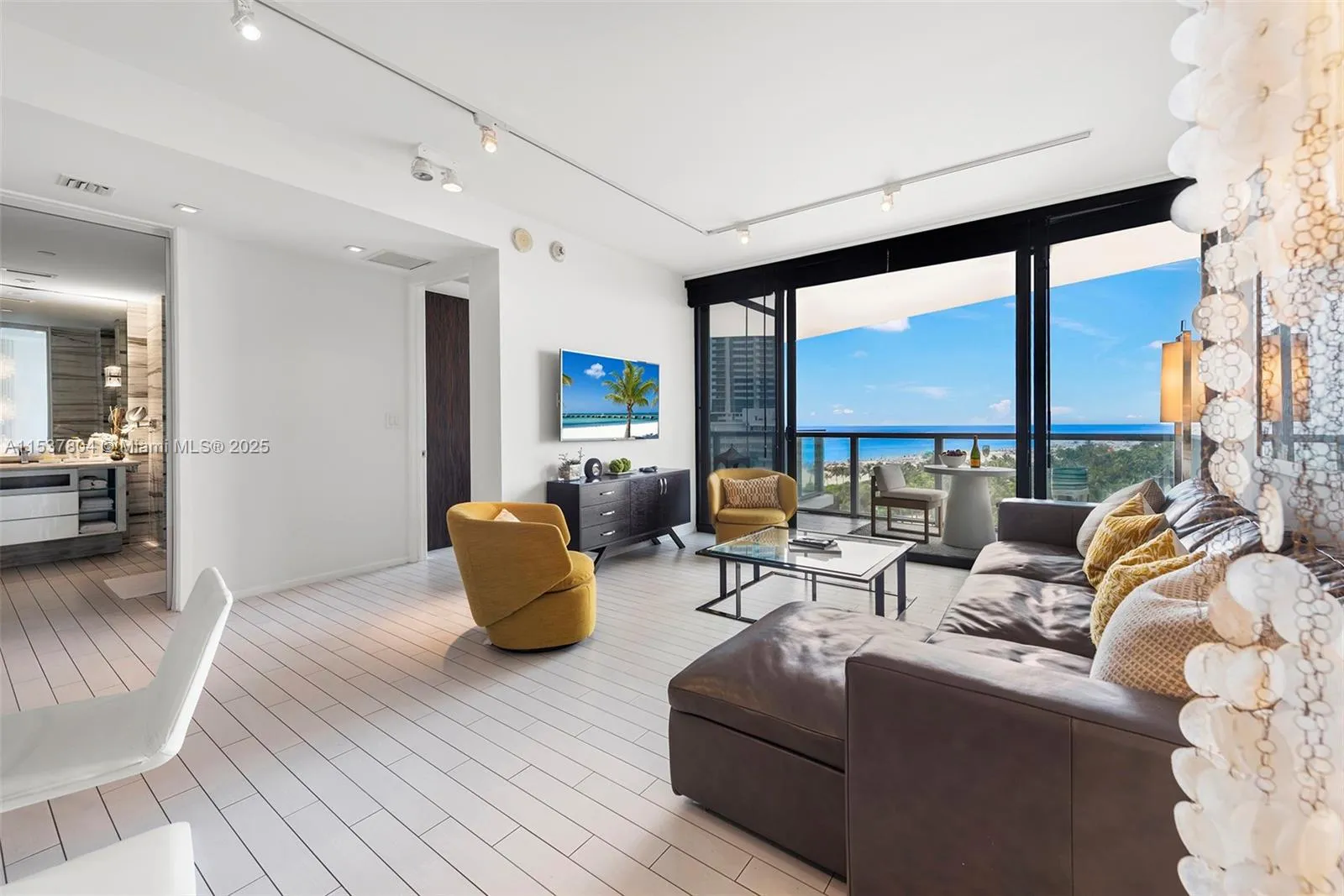 2201 Collins Ave # 814, Miami Beach FL 33139
