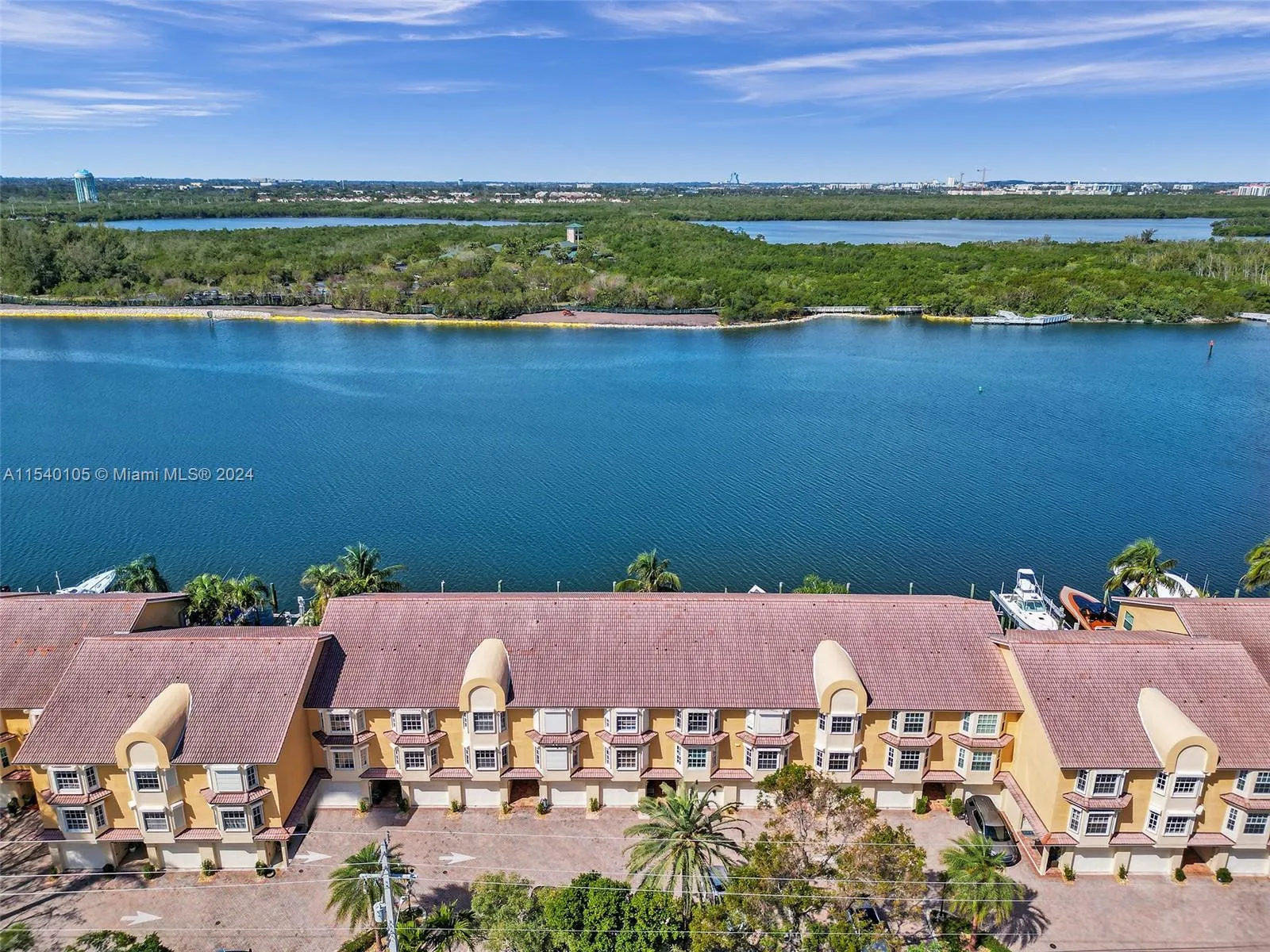 4212 N Ocean Dr, Hollywood FL 33019