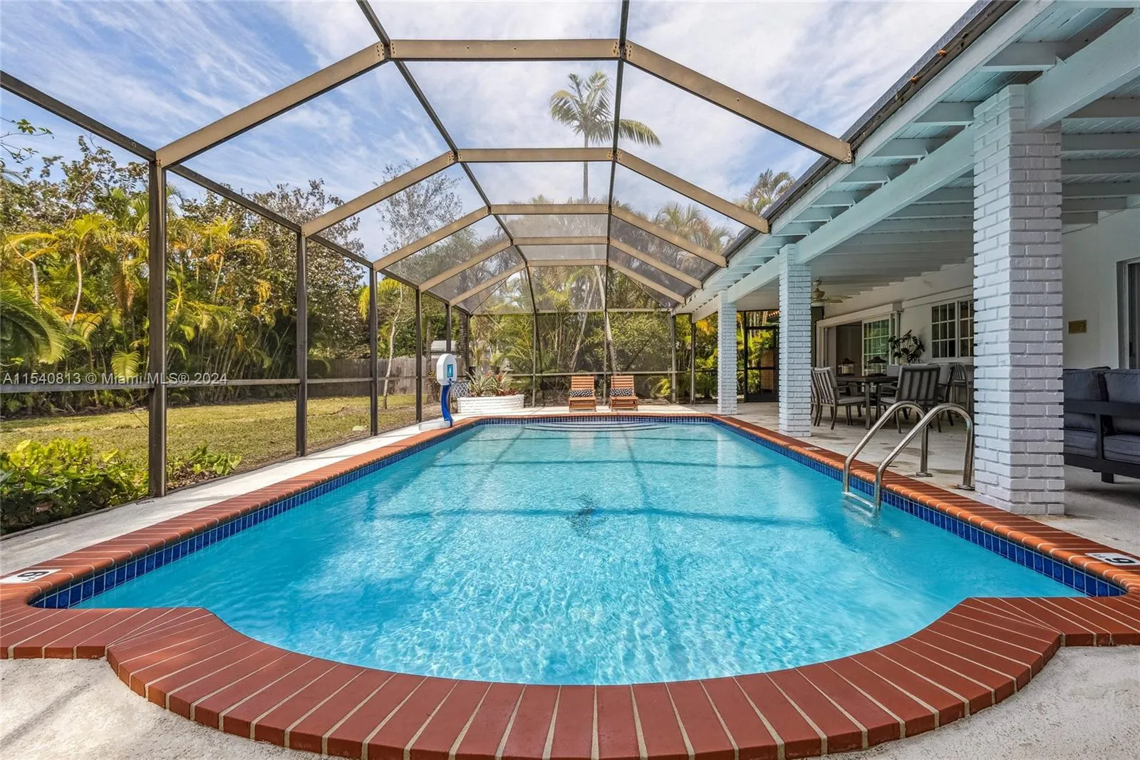 4 bedroom 2 bath for rent at 10130 SW 70th Ave, Pinecrest FL 33156