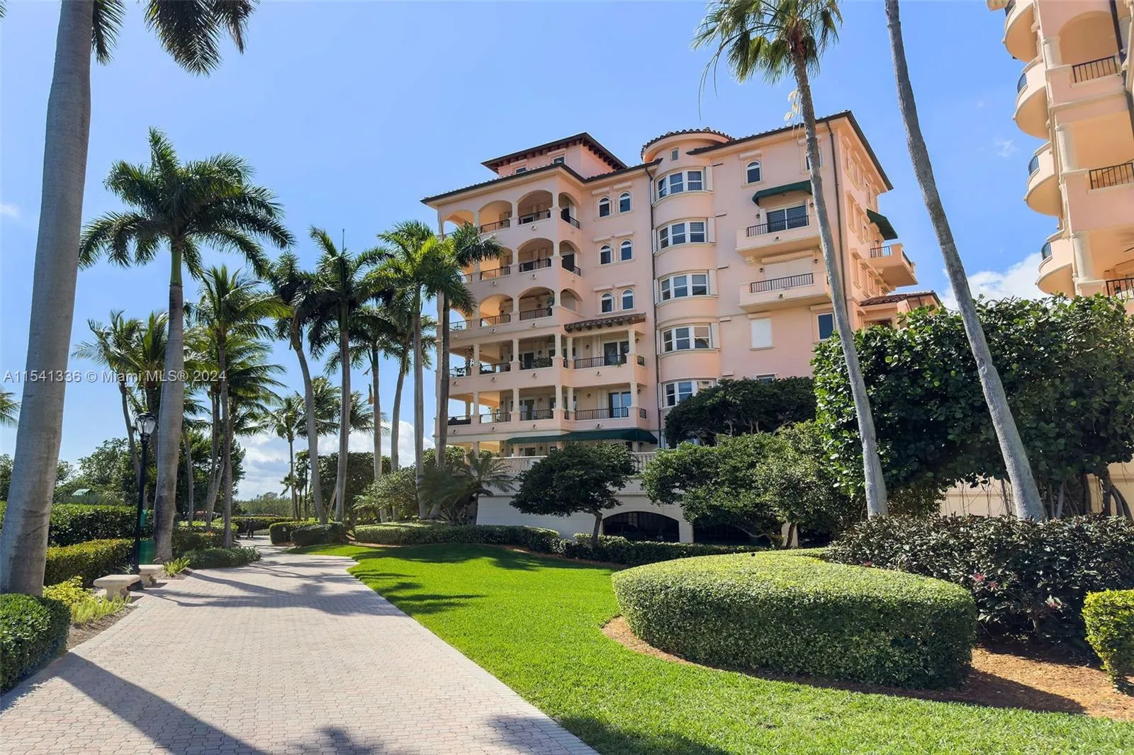 13647 Deering Bay Dr # 112, Coral Gables FL 33158