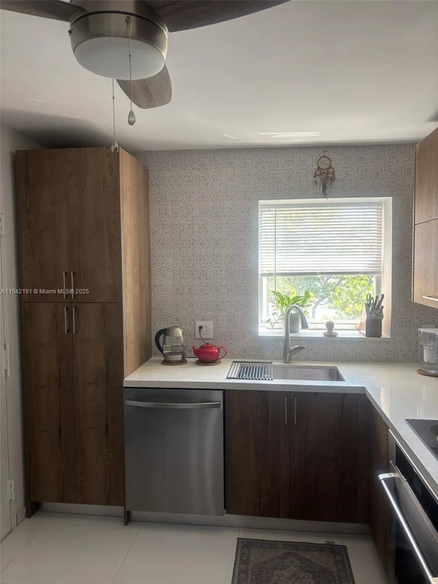 1865 S Ocean Dr # 4F, Hallandale Beach FL 33009
