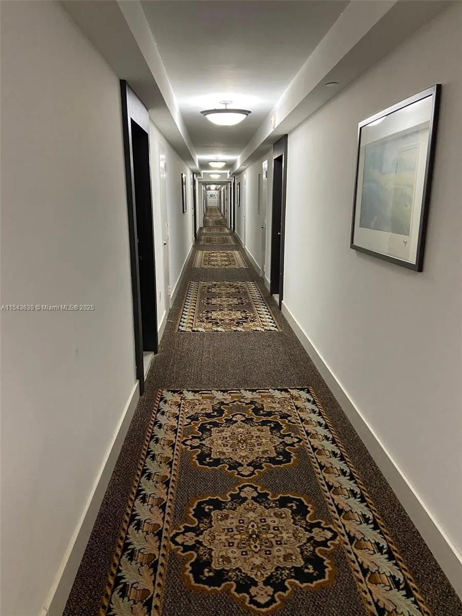 1 bedroom 2 bath for sale at 2801 NE 183rd St # 2103W, Aventura FL 33160