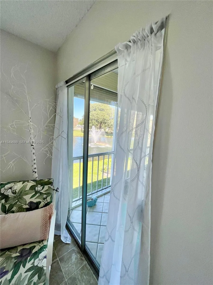 2709 Nassau Bnd # G2, Coconut Creek FL 33066