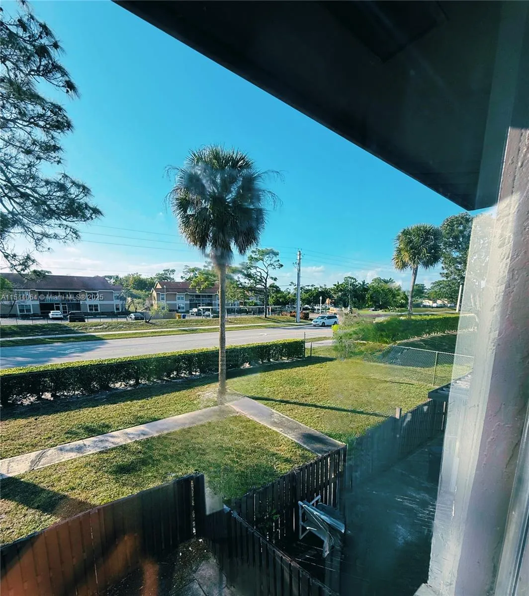 2 bedroom 1 bath for sale at 2106 Sherwood Forest Blvd # 17, West Palm Beach FL 33415