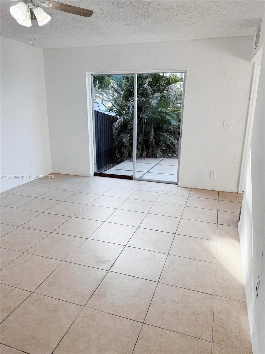 2106 Sherwood Forest Blvd # 17, West Palm Beach FL 33415