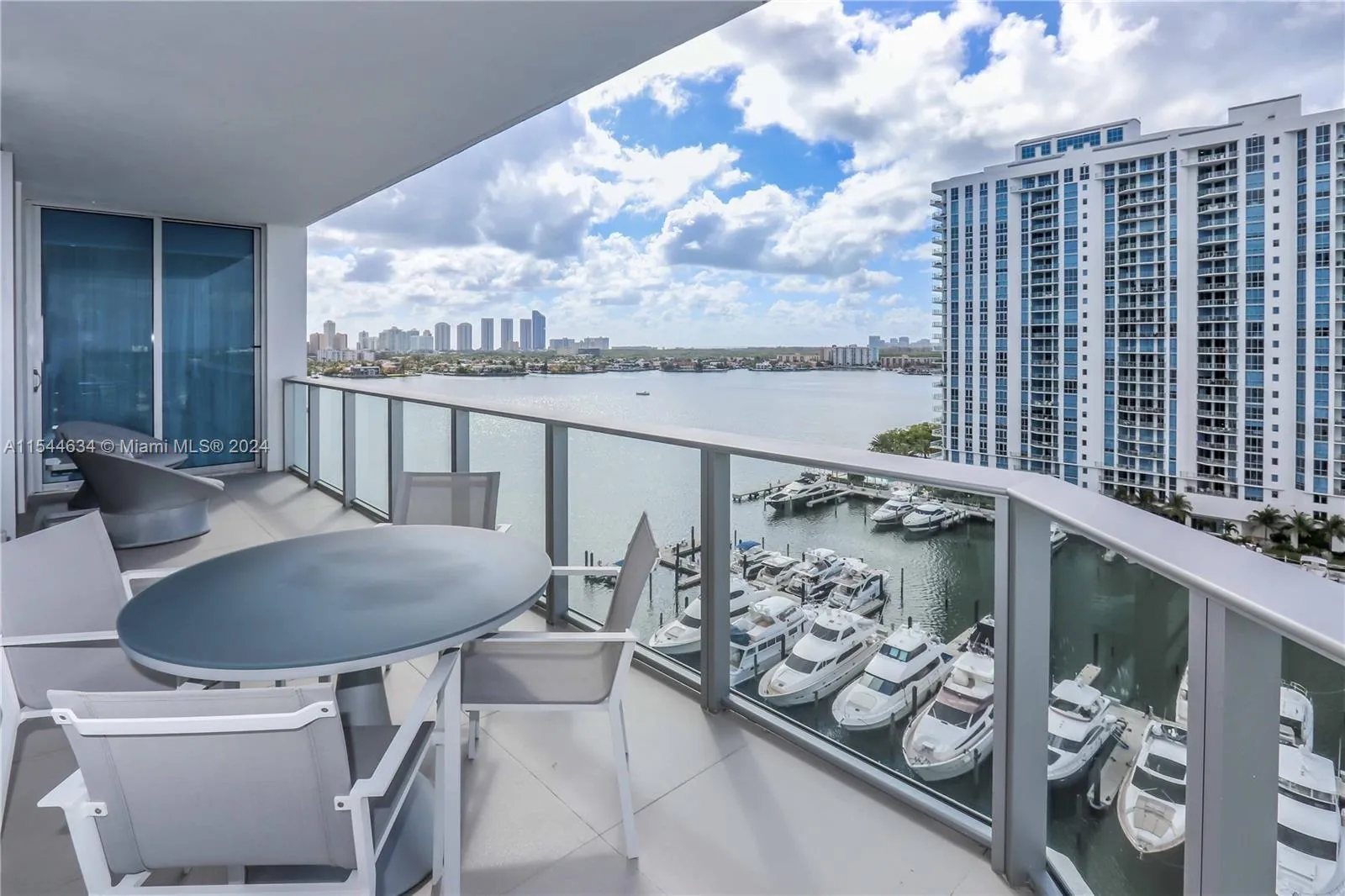 2 bedroom 2 bath for sale at 17301 Biscayne Blvd # 1201, North Miami Beach FL 33160