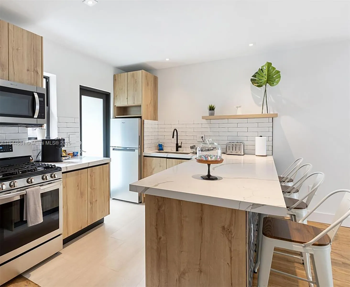 740 SW 9th St # 1, Miami FL 33130