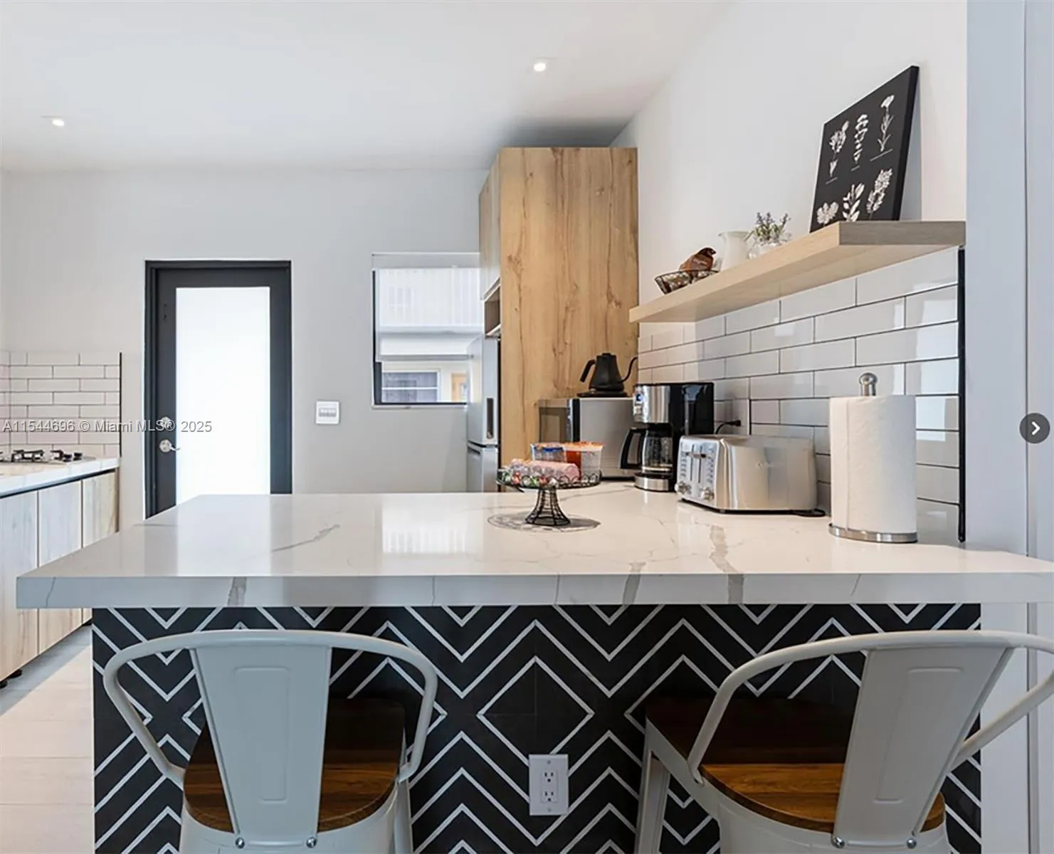 740 SW 9th St # 2, Miami FL 33130