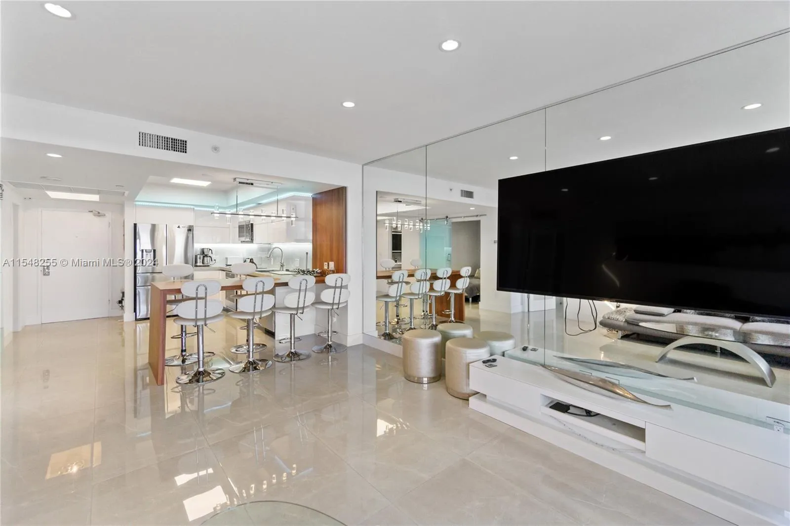 100 Lincoln Rd # 1602, Miami Beach FL 33139