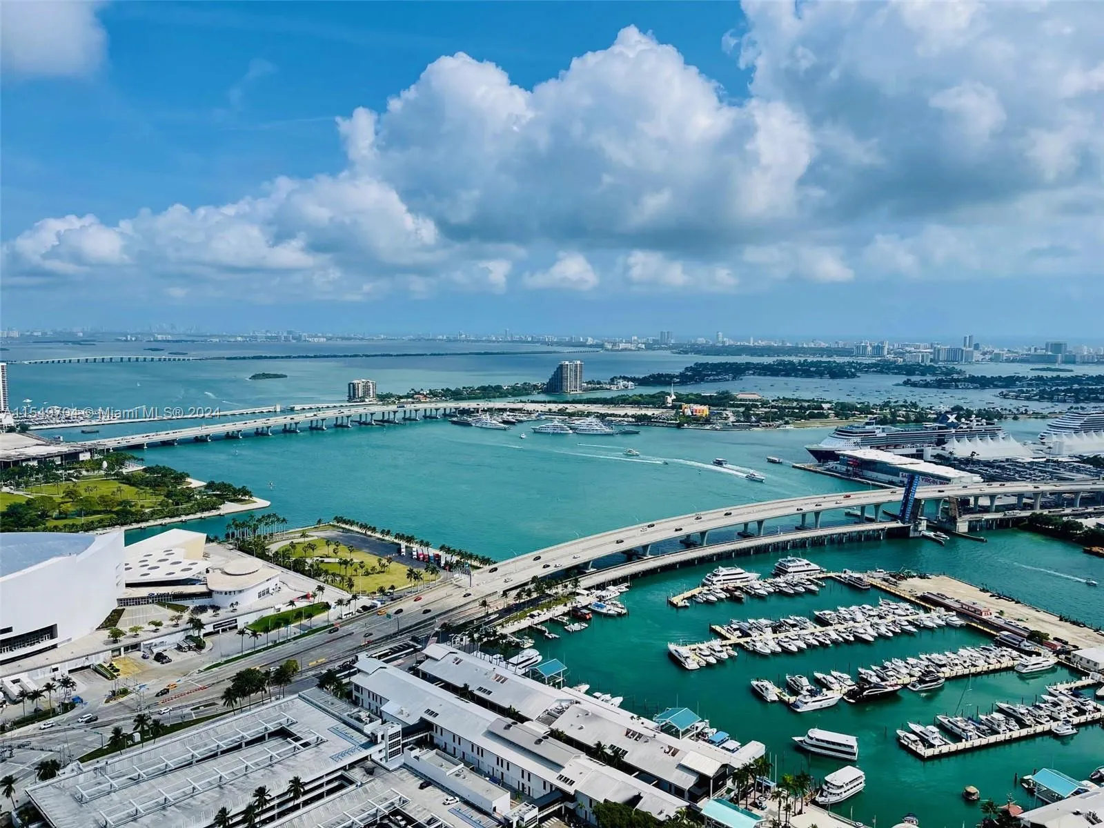 5 bedroom 5 bath for sale at 244 Biscayne Blvd # 4904, Miami FL 33132