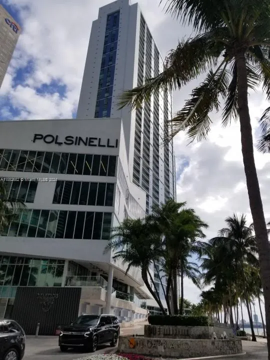 1 bedroom 1 bath for sale at 325 S Biscayne Blvd # 2118, Miami FL 33131