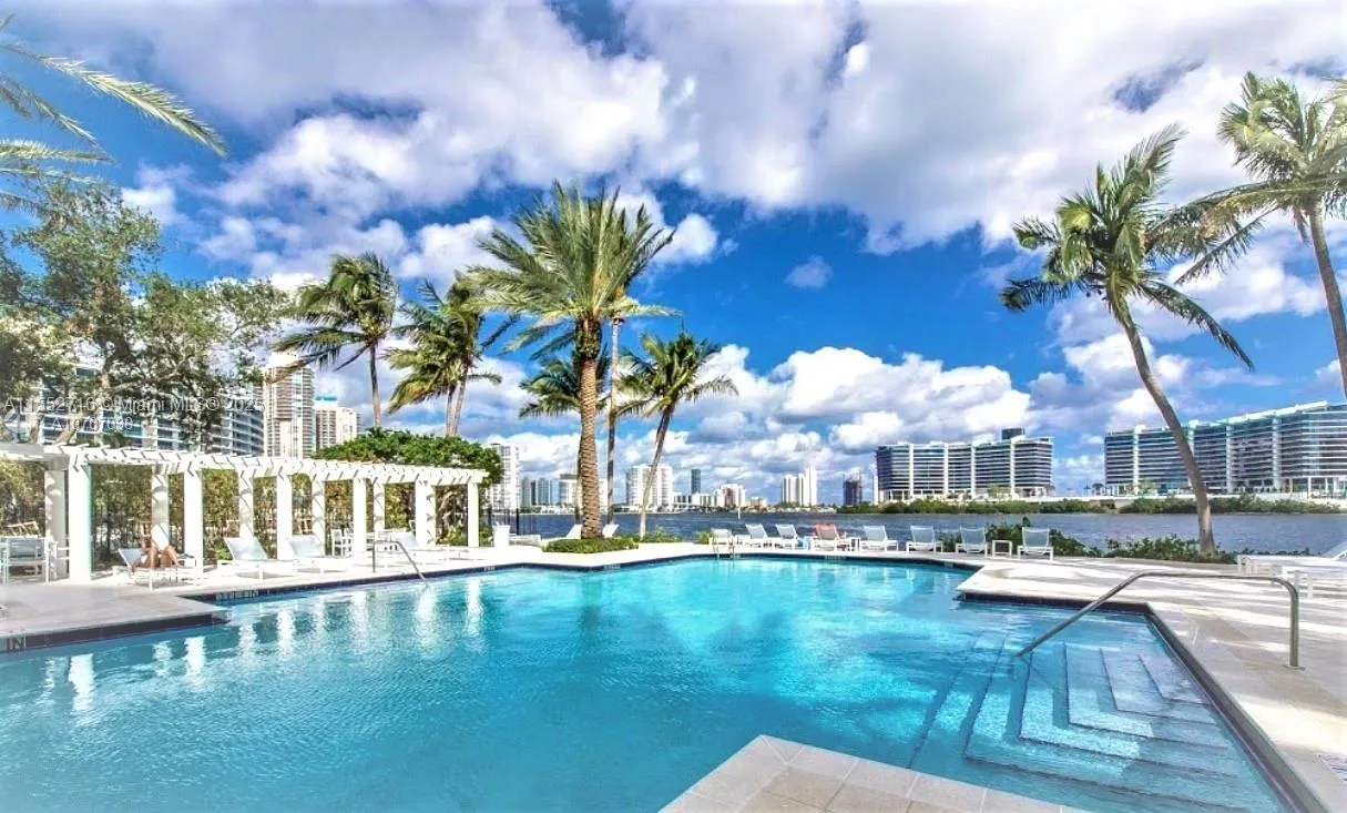 2 bedroom 2 bath for sale at 3255 NE 184th St # 12311, Aventura FL 33160
