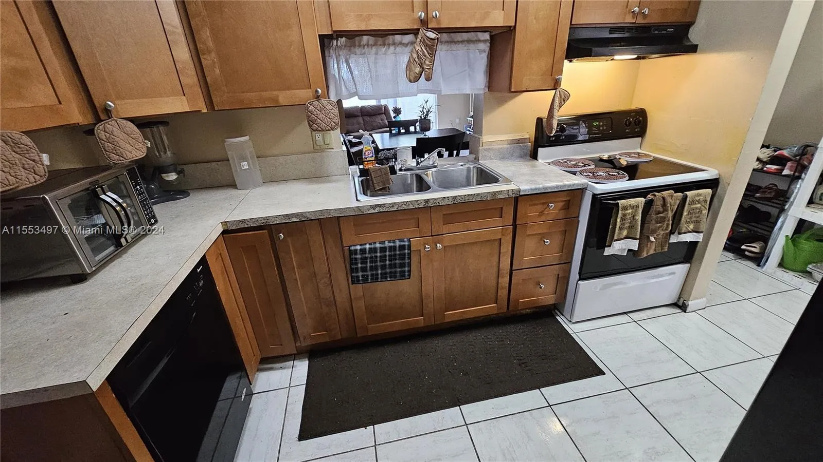 2800 NW 56th Ave # A403, Lauderhill FL 33313