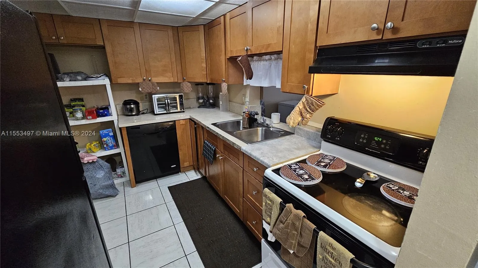 2800 NW 56th Ave # A403, Lauderhill FL 33313