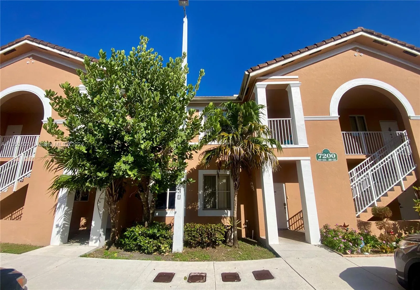 7200 NW 177th St # 7, Hialeah FL 33015