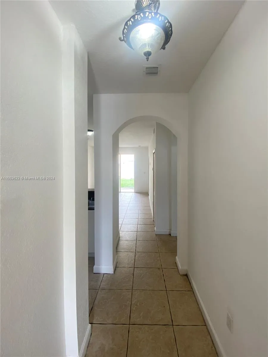 7200 NW 177th St # 7, Hialeah FL 33015