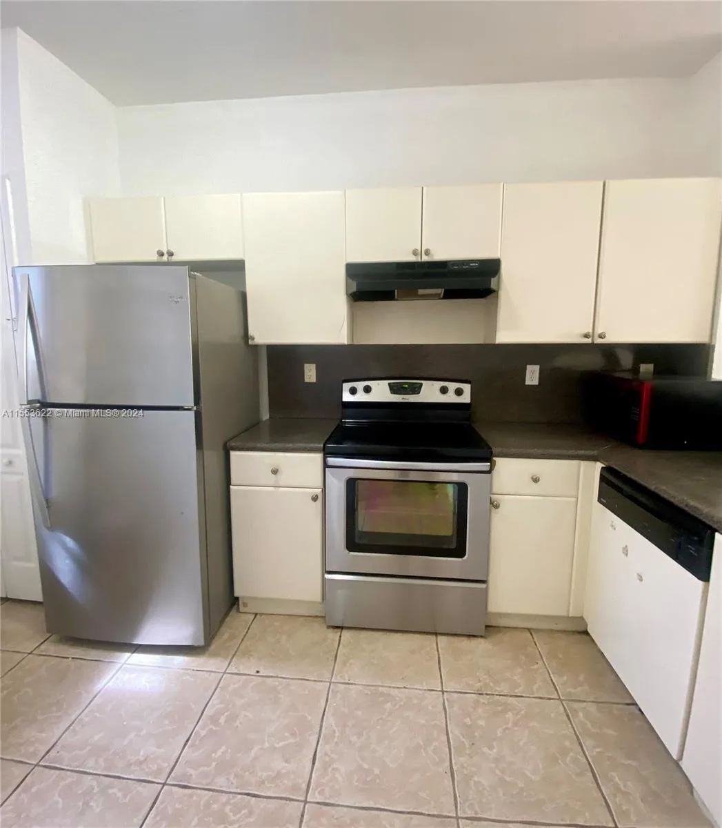 7200 NW 177th St # 7, Hialeah FL 33015