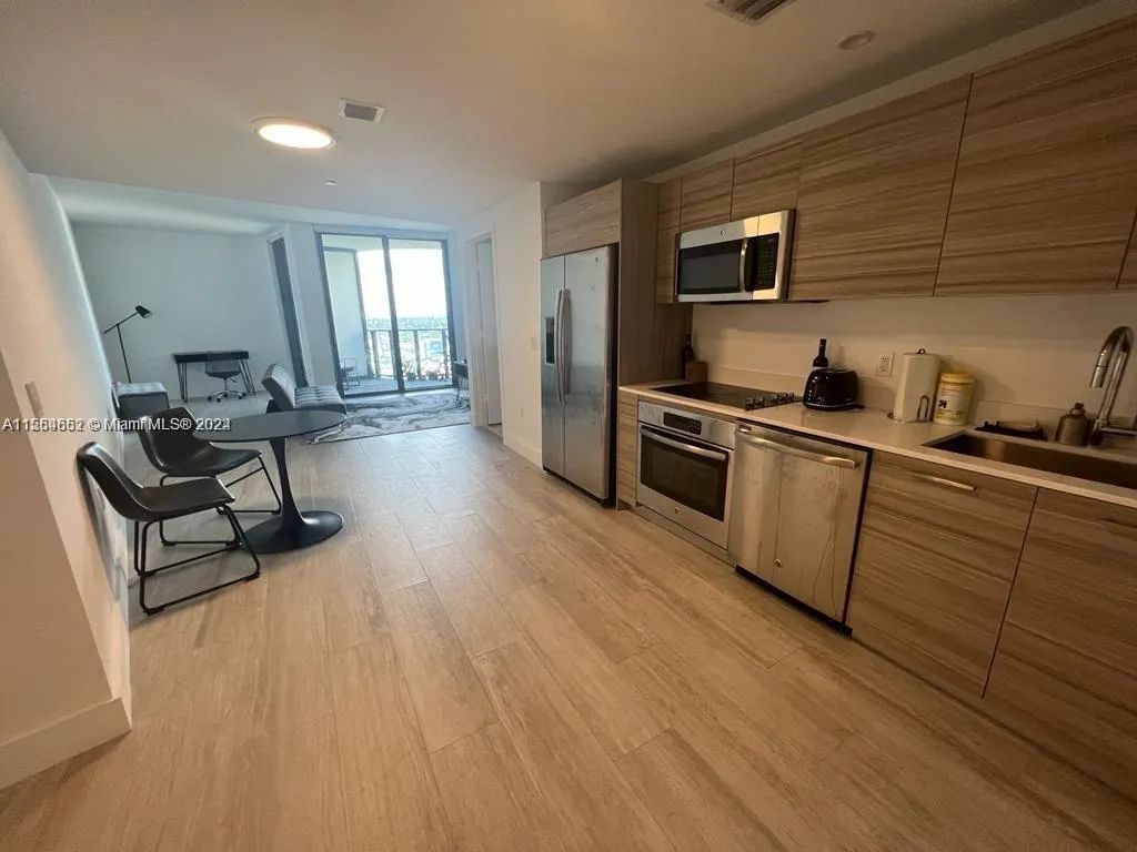 1 bedroom 1 bath for sale at 121 NE 34th St # 2014, Miami FL 33137