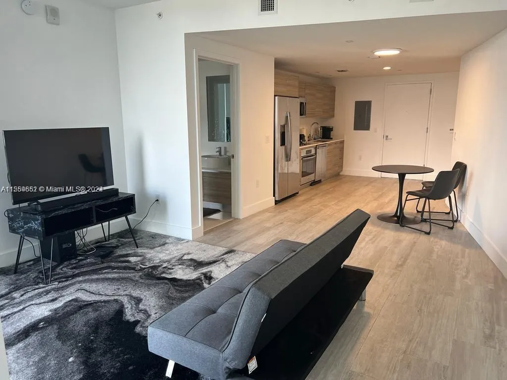 121 NE 34th St # 2014, Miami FL 33137
