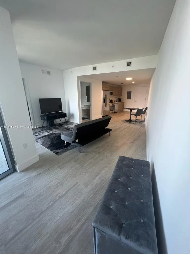 121 NE 34th St # 2014, Miami FL 33137
