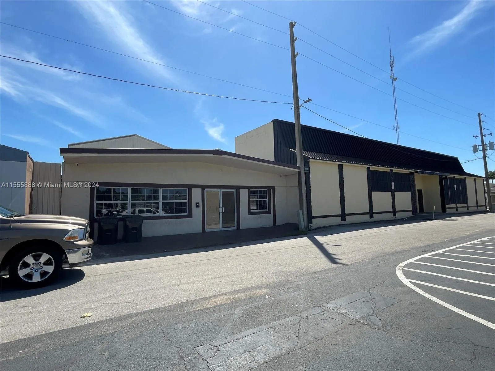 225 E Ventura Ave, Clewiston FL 33440