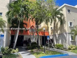 8255 Lake Dr # 204, Doral FL 33166