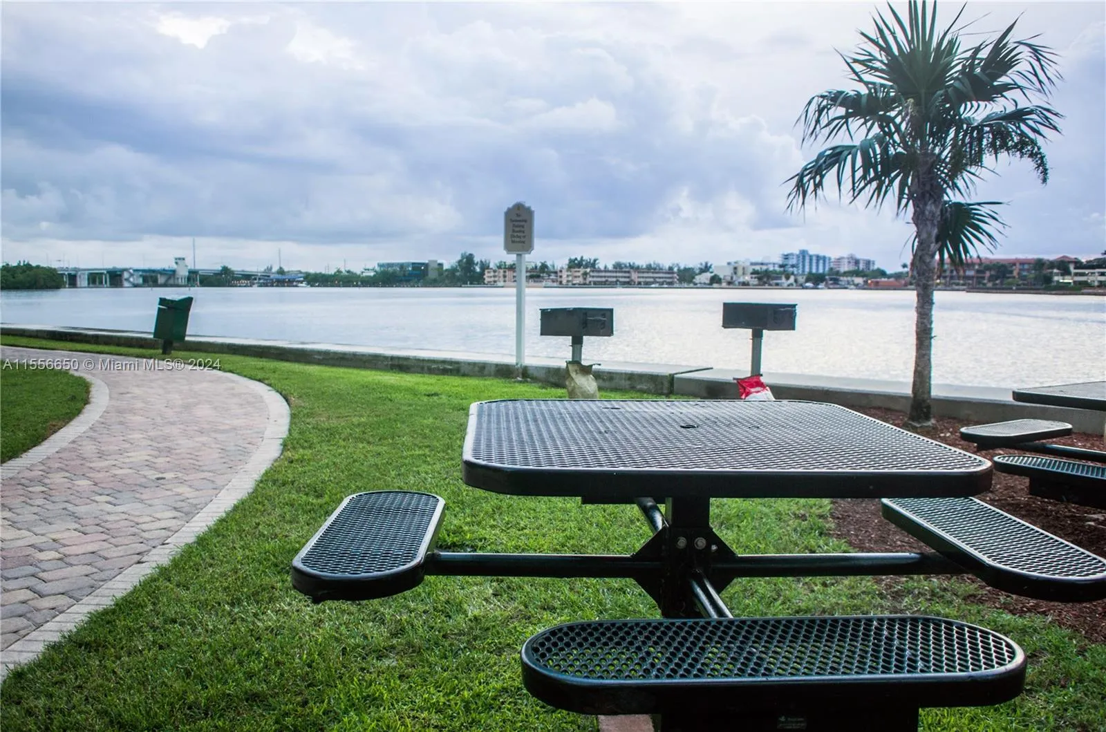 17100 N Bay Rd # 1402, Sunny Isles Beach FL 33160