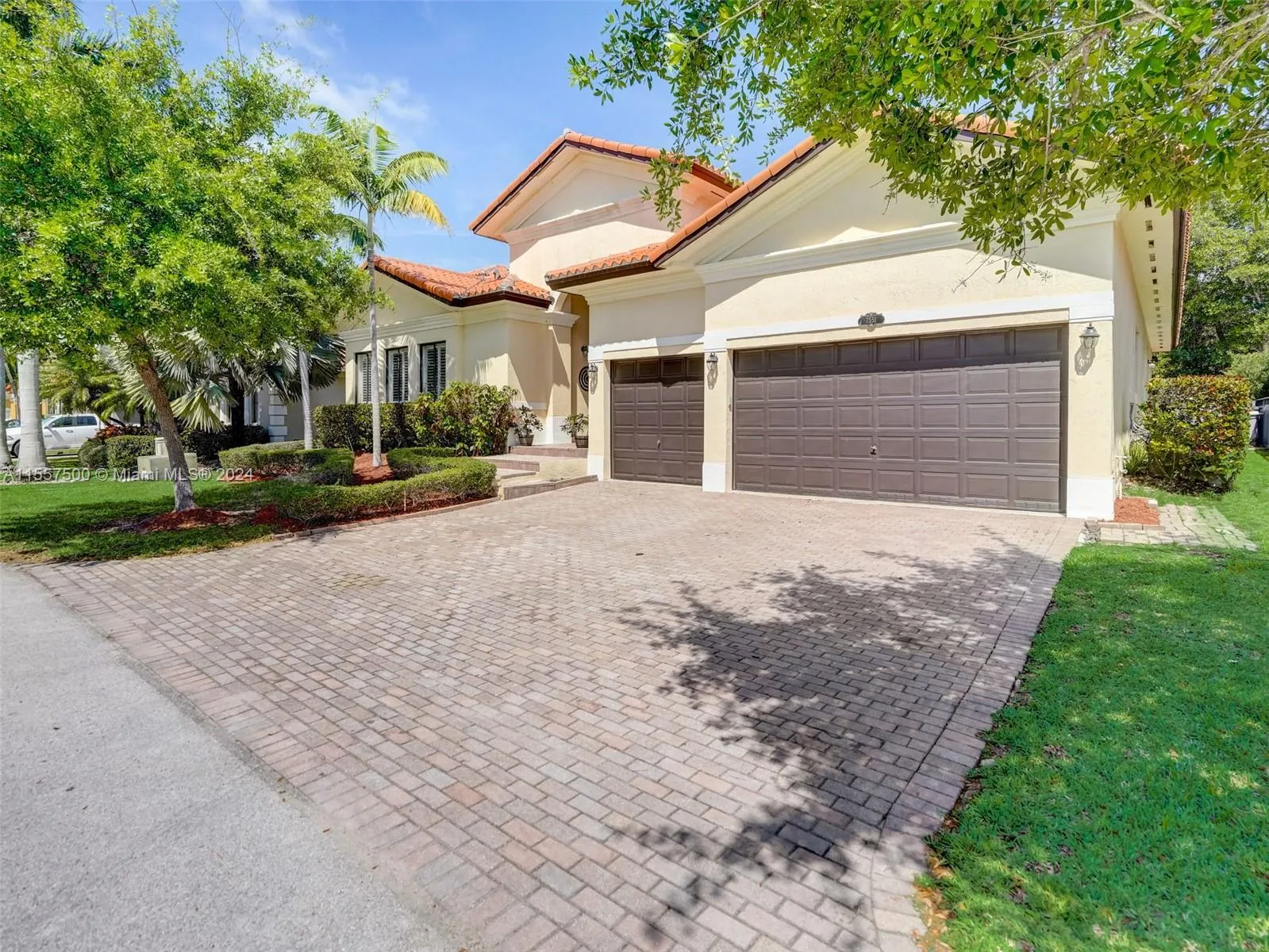 7551 SW 187th St, Cutler Bay FL 33157