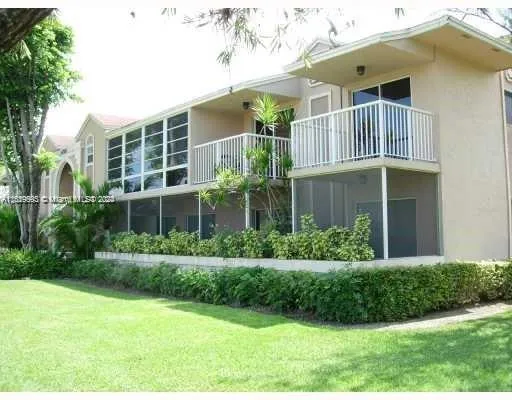 4770 NW 102nd Ave # 19, Doral FL 33178