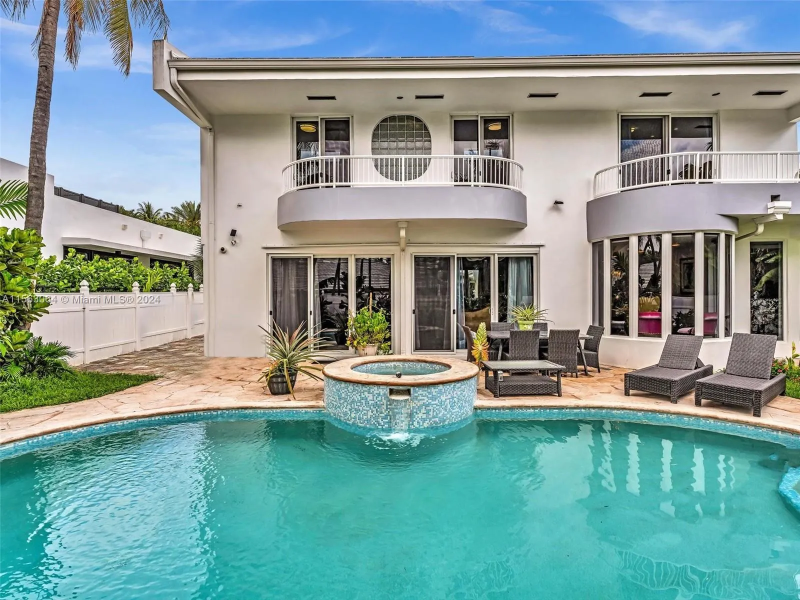 616 Ocean Blvd, Golden Beach FL 33160