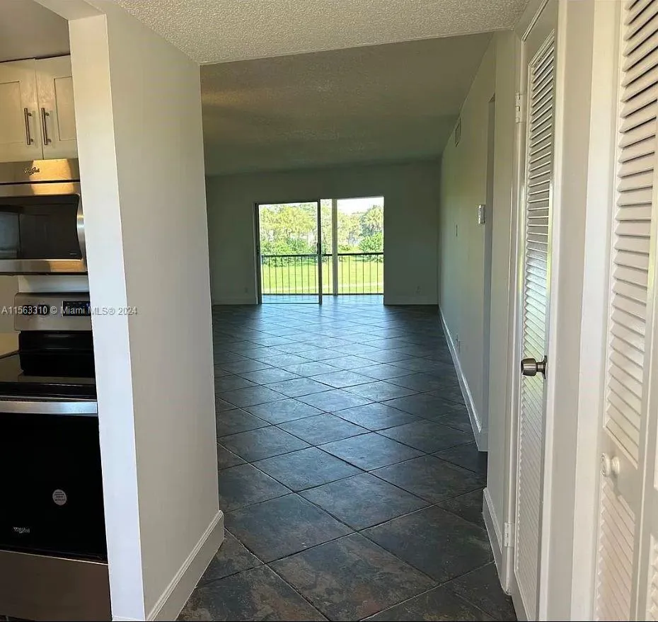 6201 N Falls Cir Dr # 304, Lauderhill FL 33319