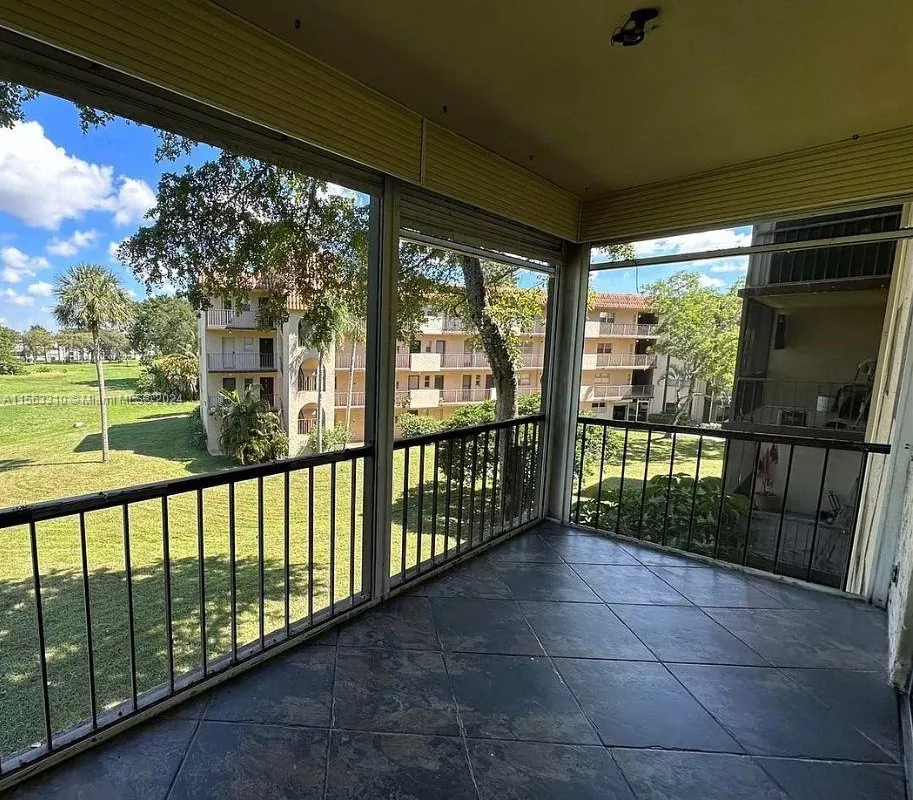 6201 N Falls Cir Dr # 304, Lauderhill FL 33319