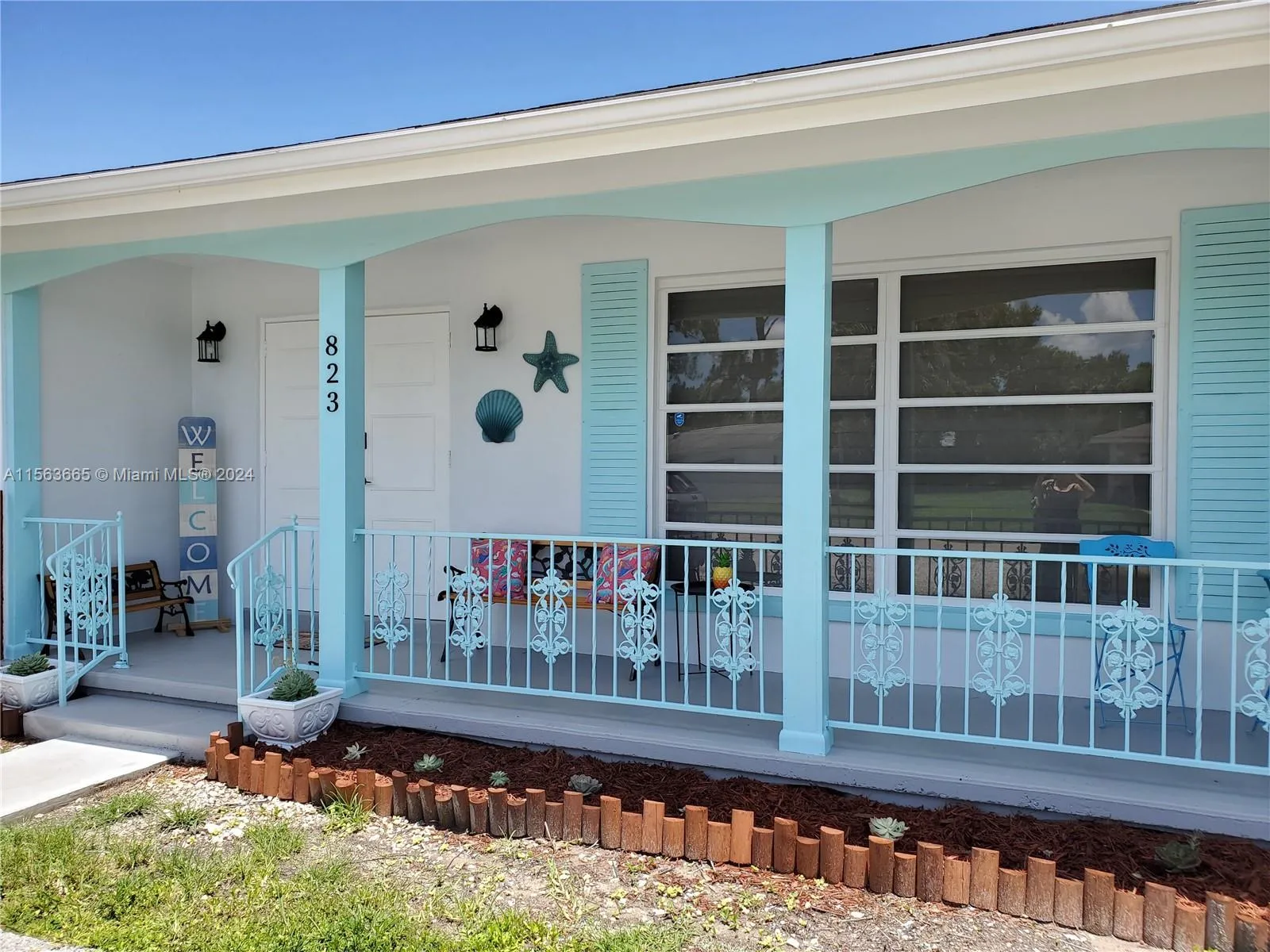 823 Lake Mcgregor Drive, Fort Myers FL 33919