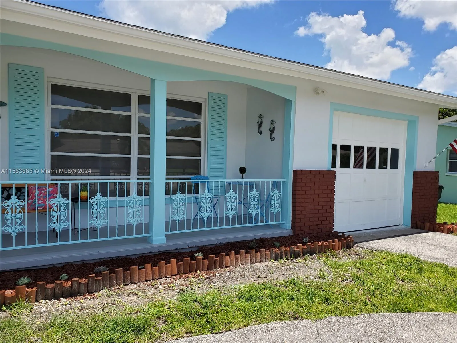 823 Lake Mcgregor Drive, Fort Myers FL 33919