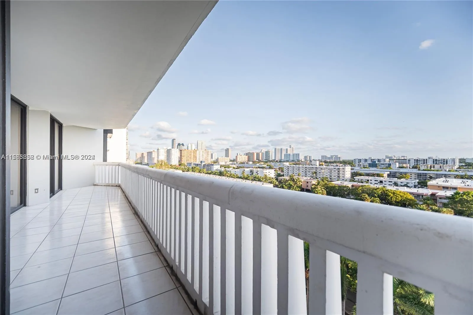 2000 Island Blvd # 908, Aventura FL 33160