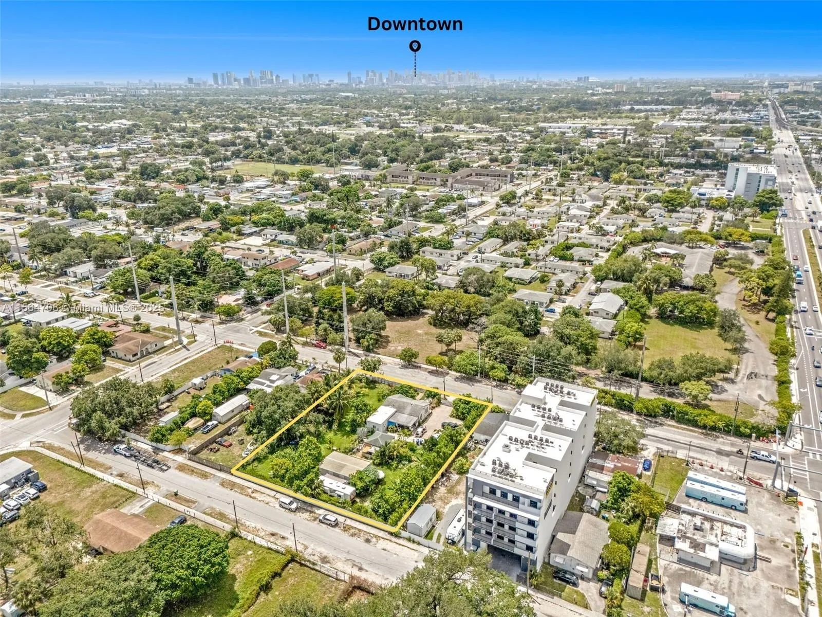 2647 NW 87th St, Miami FL 33147