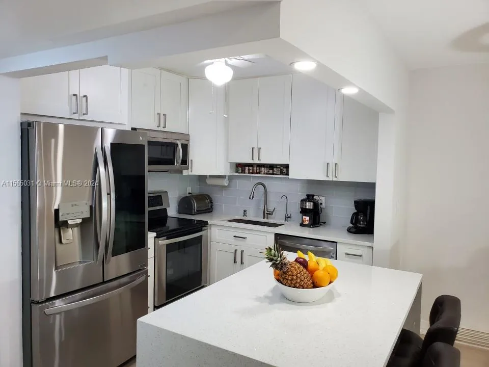 259 S Cypress Rd # 526, Pompano Beach FL 33060