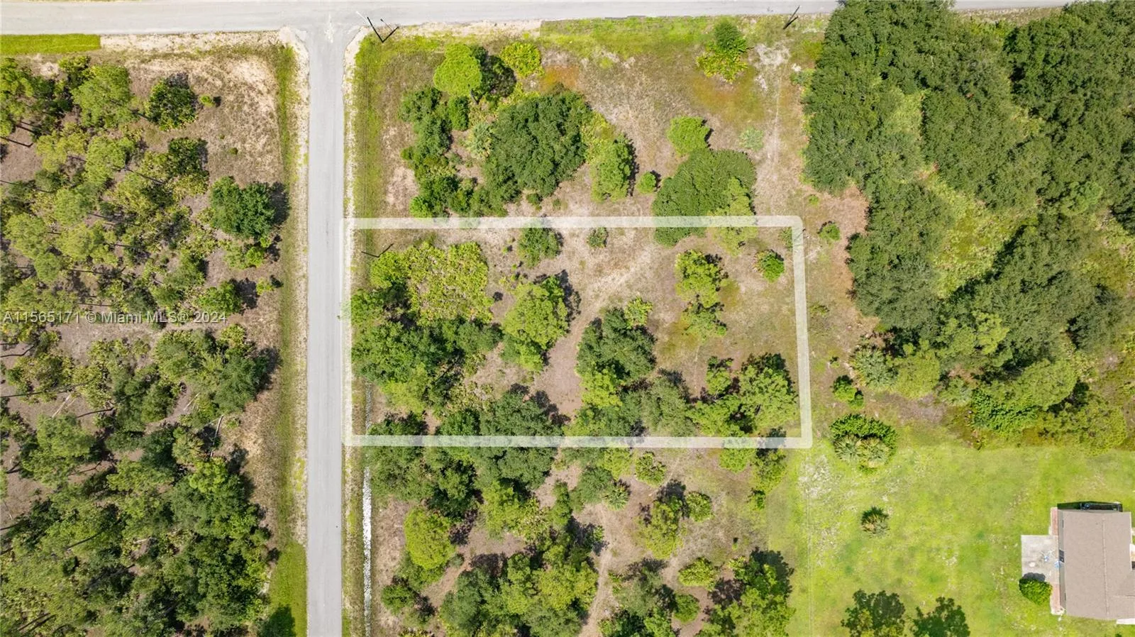 1420 Clayton Ave, Lehigh Acres FL 33972