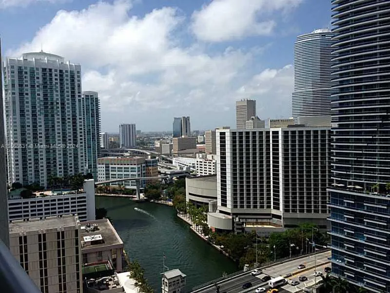 475 BRICKELL AV # 2415, Miami FL 33131