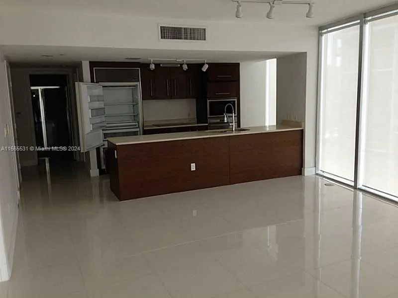 475 BRICKELL AV # 2415, Miami FL 33131