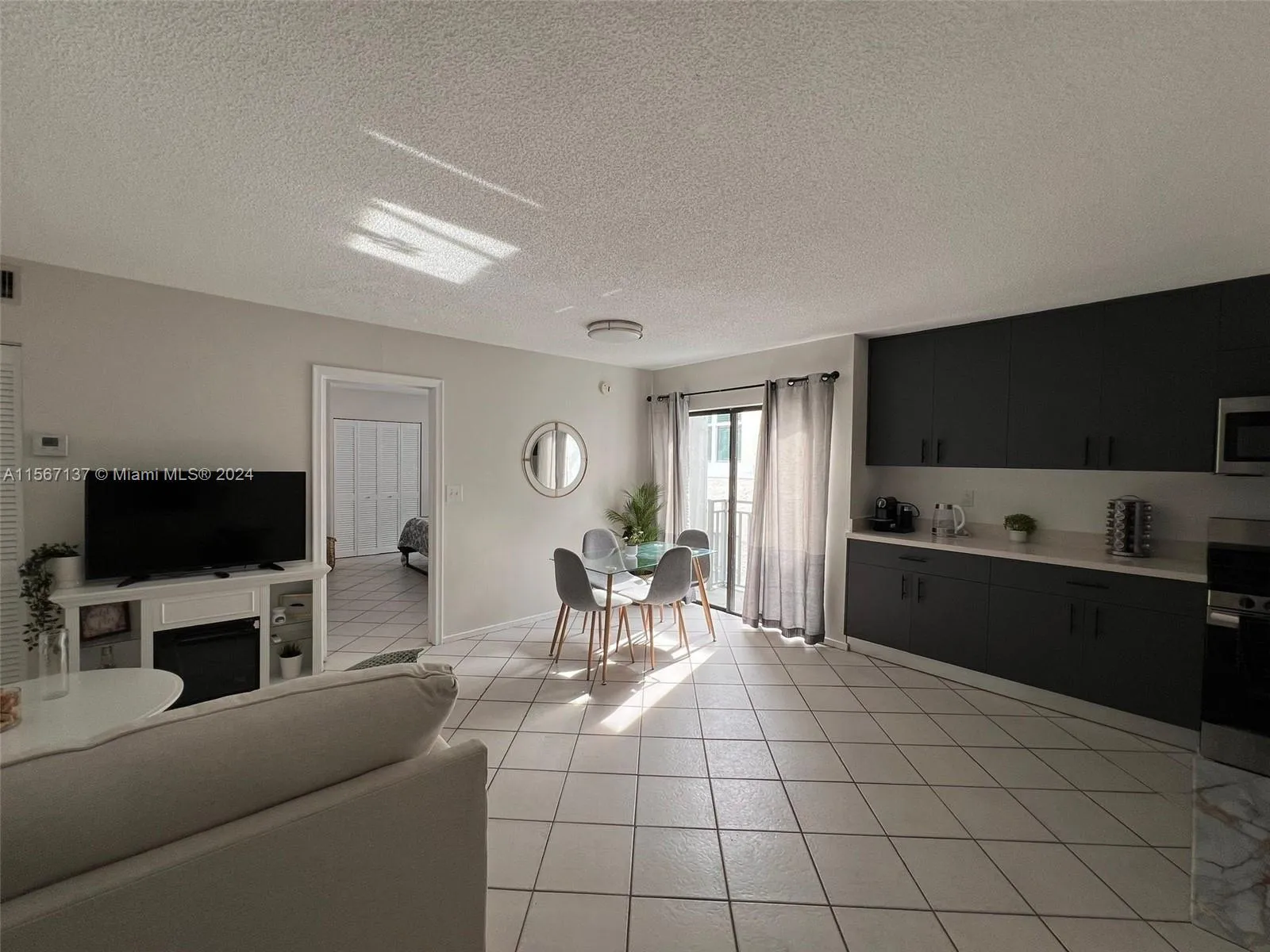 1 bedroom 1 bath for rent at 753 Michigan Ave # 3C, Miami Beach FL 33139