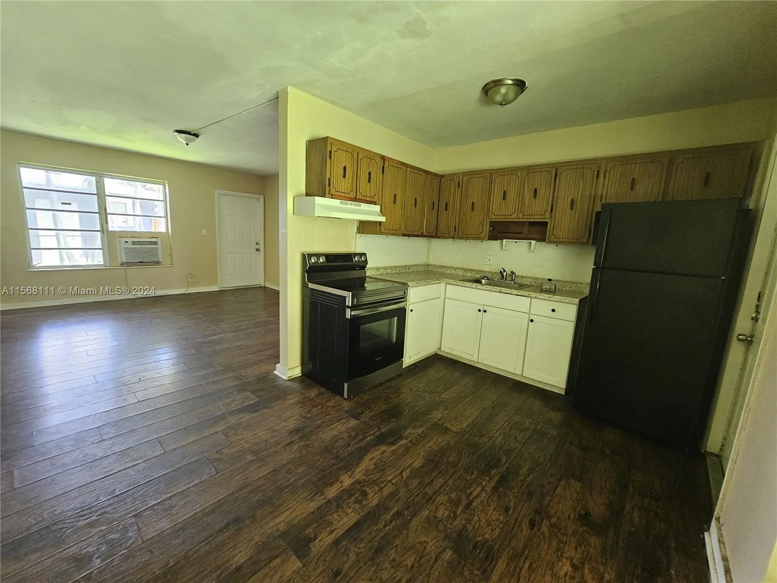 3451 NW 2nd St, Lauderhill FL 33311