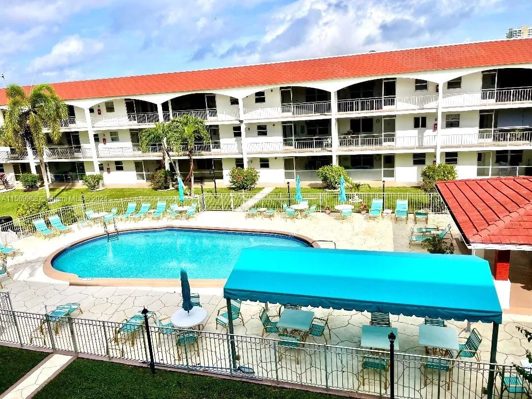 580 Egret Dr # 308, Hallandale Beach FL 33009