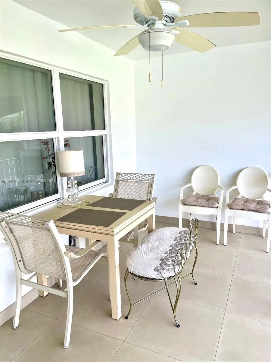 580 Egret Dr # 308, Hallandale Beach FL 33009