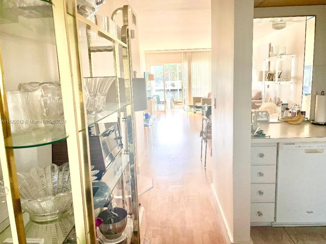 465 Paradise Isle Blvd # 101, Hallandale Beach FL 33009