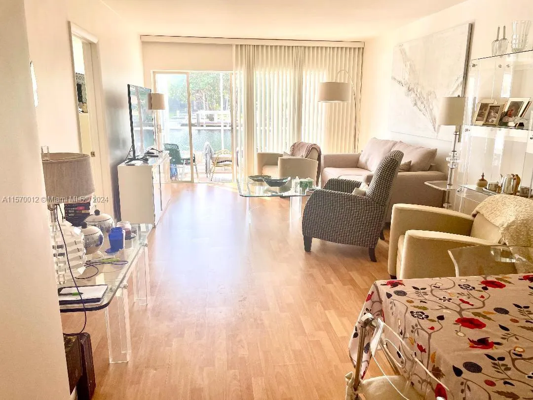 465 Paradise Isle Blvd # 101, Hallandale Beach FL 33009