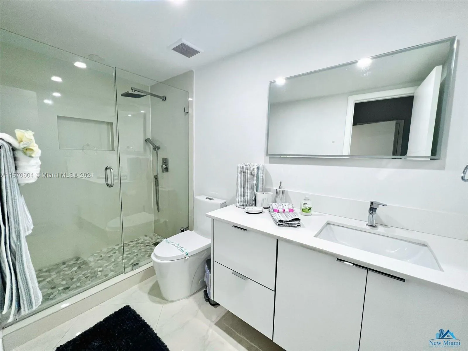 19380 Collins Ave # 321, Sunny Isles Beach FL 33160