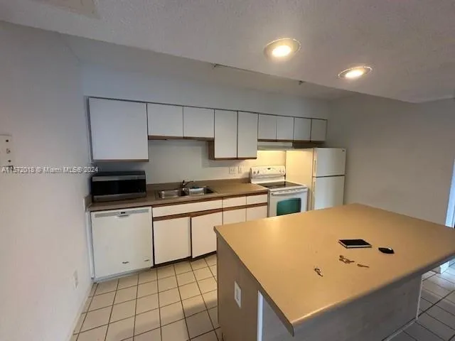 3985 W Mcnab Rd # A111, Pompano Beach FL 33069