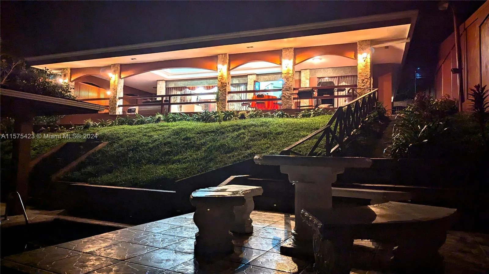 Casa Linda Vista Turrialba, Cartago, Costa Rica, FL